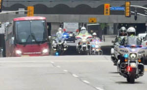 Zmajevi u centru pažnje: Toronto "blokiran" zbog prolaska autobusa reprezentacije BiH