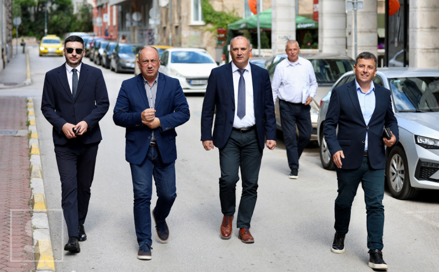Vukanović i Crnadak prijavili CIK-u BiH koaliciju za NS RS