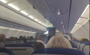Na letu iz Tuzle: Pogledajte atmosferu u avionu kada je pilot saopštio da BiH vodi protiv Kanade