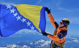Zastava naše domovine se zavijorila na krovu Alpa: "Mont Blanc se ne poklanja, on se zarađuje"