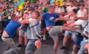 Tuča u centru Times Square-a: Argentinci i Alžirci "razmjenili snage" uoči utakmice