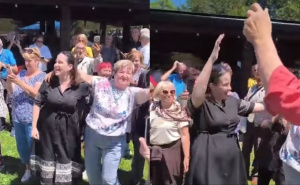 Benjamina Karić s penzionerima zaigrala uz Koketa: "Oj Safete, Sajo, Sarajlijo..."