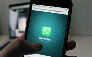 WhatsApp ima novu funkciju: Šta znači opcija "Send as view once"?