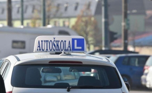 Tuzla: Autoškole organizovale protest zbog novog softvera