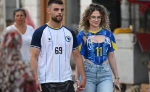 Sarajevo večeras diše u ritmu Zmajeva: Cijeli grad u znaku BiH, i turisti su dali podršku