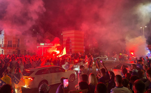 Blokirane ulice: Tuzla uz vatromet i baklje slavi veliku pobjedu Zmajeva
