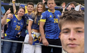 Kakva uspomena: Sestra Esmira Bajraktarevića objavila porodičnu fotografiju nakon pobjede