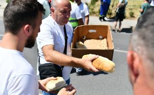 Zenički rudari dočekali: Isplaćene im plate i topli obrok za marti i april, čekaju ishode za maj