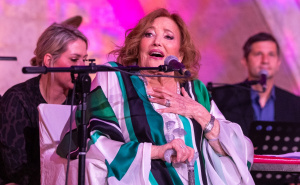 "Prijatelji stari gdje ste, kamo nas to život nosi": Tereza Kesovija i pjesma dana