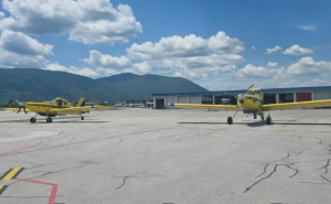 Drama na nebu: Air traktori za gašenje požara zbog jakog vjetra hitno sletjeli u Sarajevo