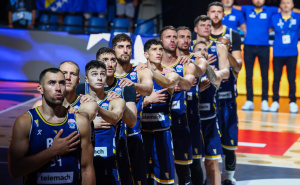 Pogledajte kako je ispraćena himna Bosne i Hercegovine: Počelo zvižducima, ispraćeno aplauzima