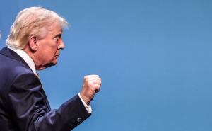 Zašto je Trump u Tursku putovao u novom luksuznom avionu, a vratio se u starom?