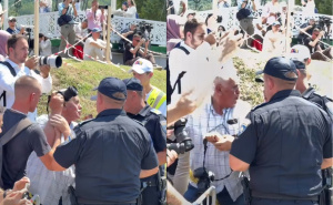 Sramotno: Policija udaljila Ahmeta Bajrića Blicka od prostora Musale mezarja u Srebrenici