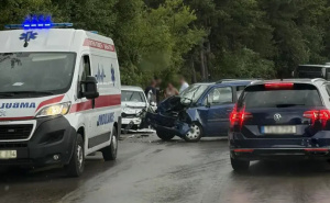 U teškom udesu kod Banje Luke poginuo muškarac, dvije osobe povrijeđene