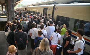 Sarajlije pohrlile na more: Pogledajte gužve na polasku voza za Ploče