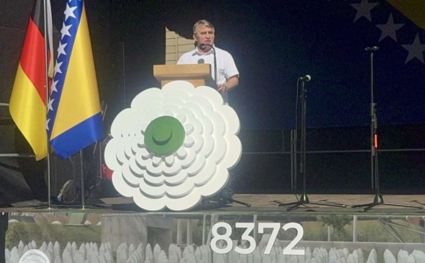 Komšić: "Po prvi put nakon 30 godina na horizontu budućnosti naše države naziru se obrisi pobjede"