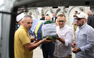 U Kozarcu klanjana kolektivna dženaza: Pet žrtava zločina iz 1992. pronašlo konačni smiraj
