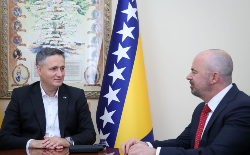Bećirović se sastao sa Ginkelom: Cilj je dinamizirati NATO put Bosne i Hercegovine