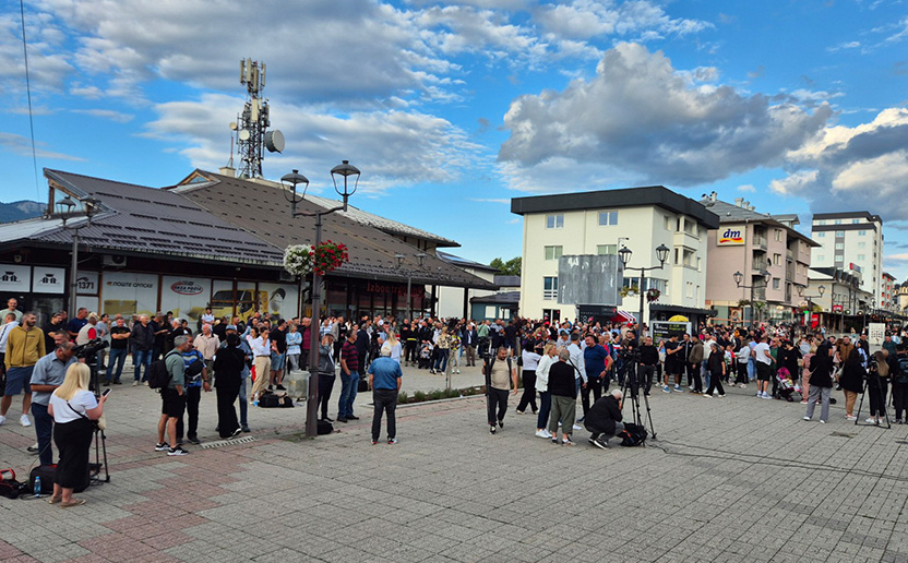 Protesti na Palama: Građani traže odgovore za policijsku brutalnost