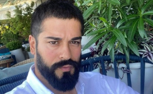 Bali beg iz serije "Sulejman Veličanstveni" privukao pažnju fotografijama s odmora