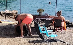 Još im samo kuhinja fali: Pogledajte šta su turisti uradili na plaži na Krku