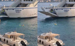 Tragedija izbjegnuta u posljednji čas: Turist ležao na madracu ispred trajekta, posada mu trubila