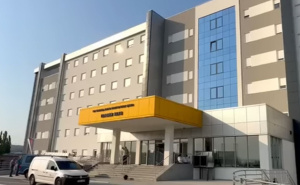 Trudnica u bolnici u Doboju tvrdi da je doživjela poniženje zbog hidžaba: "Skini tu maramu s glave"