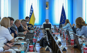 Vlada FBiH odlučila: 50 miliona KM gradovima i općinama, produžena i pomoć radnicima