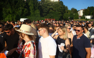 Rijeke Merlinovih fanova slijevaju se prema Koševu: Odbrojavamo sitno do koncerta godine