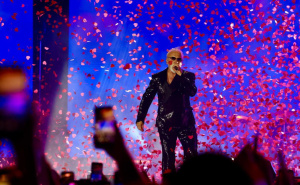 Sarajevo večeras (ponovo) centar regiona: Dino Merlin s poznatim hitom otvorio koncert na Koševu