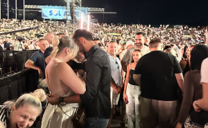 Prelijep trenutak na Koševu: Prosidba na koncertu Dine Merlina, rekla je "Da"