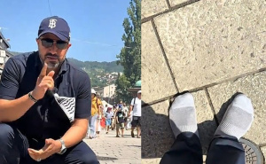 Novinar iz UAE testirao čistoću Sarajeva: Prošetao Baščaršijom u čarapama i pokazao rezultat