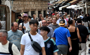 Baščaršija i Ferhadija danas pune: Pogledajte kakva je gužva u srcu Sarajeva