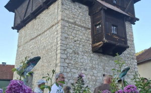 Savez kolumnista | Jasmin Agić: Put u Plav i mjesec veličine tepsije za pitu