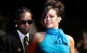Rihanna podijelila rijetku fotografiju s djecom ispred doma iz mladosti na Barbadosu