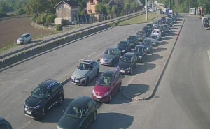 Važno upozorenje ukoliko krećete na put: Na sedam graničnih prijelaza zabilježene velike gužve