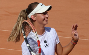 Pyramid Cup | Talentovana Tea Kovačević savladala Saru Mikaču i osvojila veliki trofej