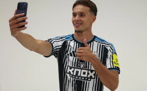 Salzburg čestitao Dediću rođendan i transfer u Newcastle uz sliku iz dječačkih dana