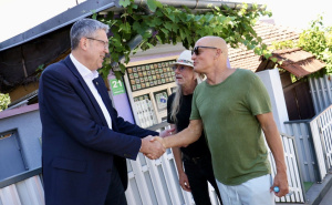 Woody Harrelson uživa u ljepotama Sarajeva: Provozao se žičarom i zapjevao poznati hit
