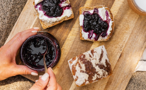 Jednostavan recept za savršeni domaći slatkiš: Džem od borovnica koji vraća miris djetinjstva