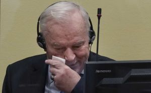 Moralni debakl jednog društva: Šta može značiti veličanje krvnika Mladića nego odobravanje zločina?