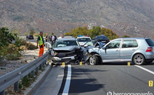 Saobraćajna nesreća na putu Stolac-Neum: Četiri osobe povrijeđene