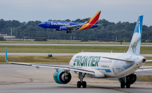 Drama u avionu u susjedstvu BiH: Pijana putnica napravila scenu, povrijedila i policajku