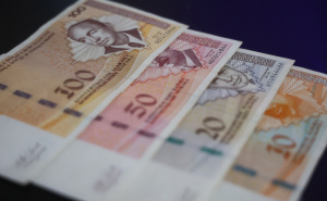 Ako ste zaboravili: Sutra počinje isplata uvećanih penzija, pogledajte koliko iznosi minimalna