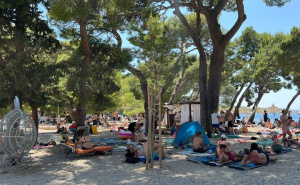 Bosanci i Hercegovci 'prešli' Poljake i ove su godine najbrojniji turisti u Makarskoj