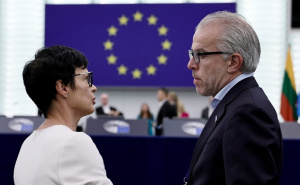 Europski parlamentarac Thijs Reuten uputio poruku Srbiji zbog veličanja zločinca Mladića: "Odvratno"