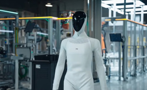 Stižu roboti koji izgledaju kao ljudi: Kineski IRON krenuo u masovnu proizvodnju