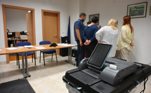 Bakmaz prozvao Dodikovog zastupnika da narod pokušavaju da kupe ovcama i kokoškama