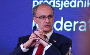 Vlada Srbije odbacila tvrdnje da je zahtjev za prelet aviona stigao kasno