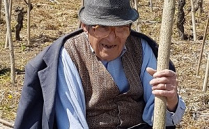 Umro najstariji muškarac u Europi: Čak i sa 100 godina obrađivao vinograd